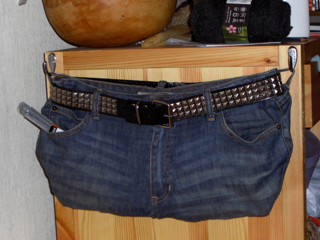 knitting needle bag made from old jeans